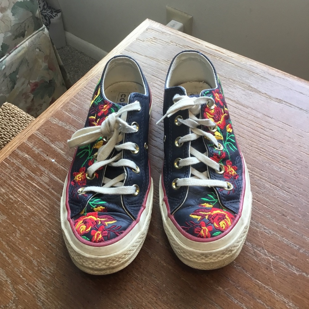 Chuck Taylor Converse Navy Floral Embroidered Sneakers - Picture 12 of 14